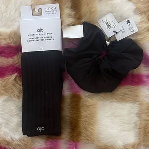 ALO Black scrunch socks & Hair Scrunchie set